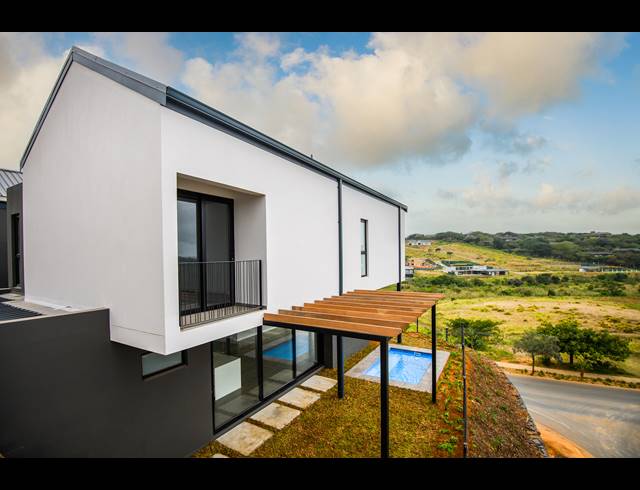 3 BEDROOM TOWNHOUSE FOR SALE IN ZULULAMI LUXURY COASTAL ESTATE